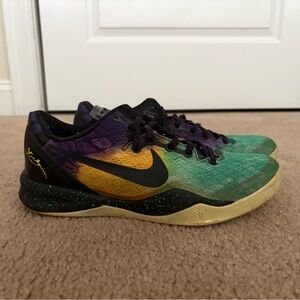 NIKE KOBE 8 USED SIZE 9 EASTER FIBERGLASS COURT PURPLE BLACK